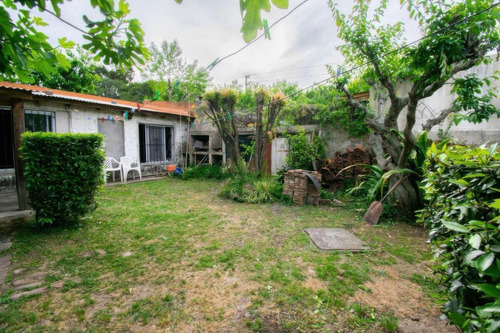 Casa En Venta - 2 Dormitorios 2 Baños - 300mts2 - City Bell