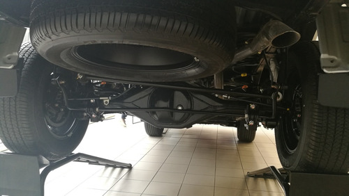 Nissan Frontier Le 4x4 Mt