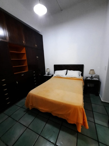  Departamento Amoblado Céntrico, Con 1 Dorm, 