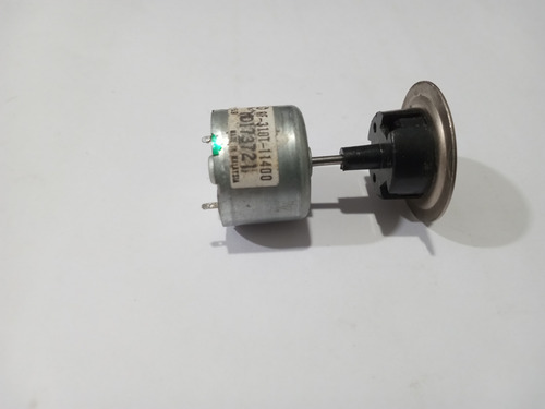 Motor Eléctrico Pequeño Para Juguetes 5/9 Volt M4 (Usado)