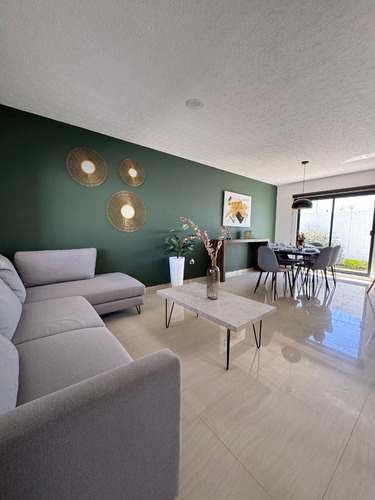 Casa Amplia En Venta Al Sur De Pachuca A 8 Min. De Plaza Explanada
