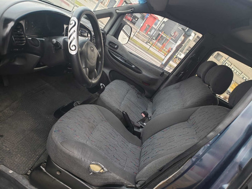 Imagen 9 de 12 de Hyundai H1 2.5 12 Pas Minibus Turbo 2000