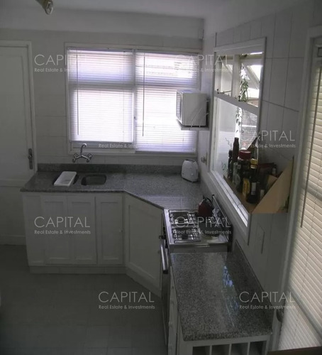 Casa De Cinco Dormitorios En Alquiler - En La Barra Punta Del Este