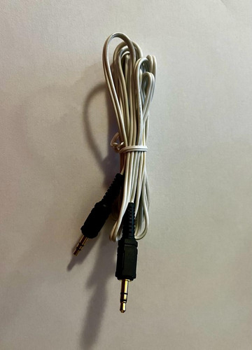 Cable Conector Aux Plug 3.5mm-3.5mm 1 Metro Para Auricular 