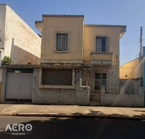 Residência Assobradada Para Fins Comerciais No Centro Da Cidade Com Bem Localização, Excelente Para Escritório, Contendo Varias Salas. - Ca2230