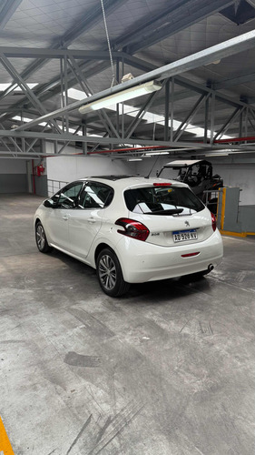 Peugeot 208 1.6 Feline Tiptronic