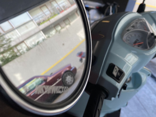 Imagen 10 de 21 de Scooter Kymco Like 125 2017 Impecable