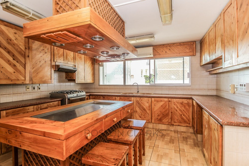 Imagen 12 de 30 de Apartamento En Alquiler Rambla De Punta Carretas: 4 Dormitorios + Serv Y 2gge