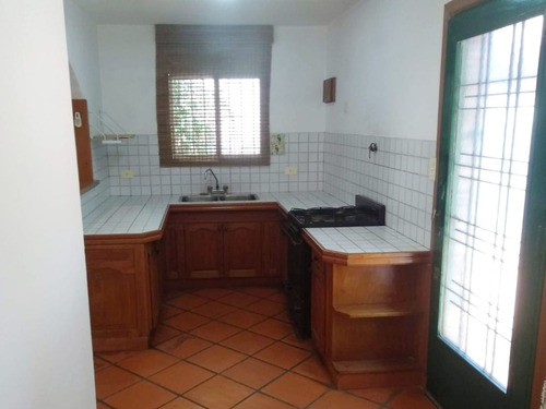 Casa 3 Ambientes En Venta, Barrio De Vicenzo Pilar
