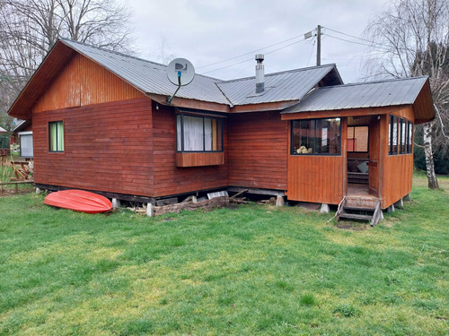 Casa Frente Al Lago Calafquen (10194)