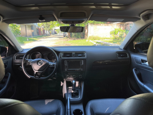 Imagen 5 de 10 de Volkswagen Vento Highline 1.4tsi Automático Dsg