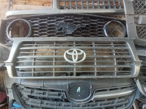 Parrilla Toyota Autana Burbuja 97/2006