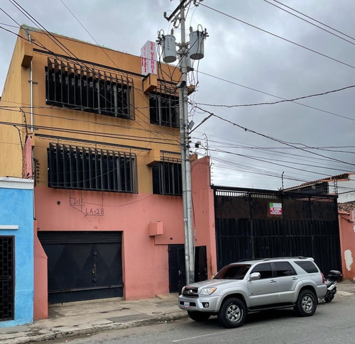 Imagen 2 de 10 de Edificios En Venta En Barquisimeto Zona Centro De Uso Industrial Y Comercial - Edificio Para Distribuidoras - Galpones -