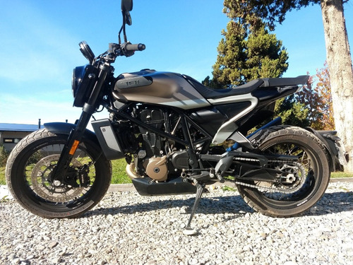 Husqvarna Svartpilen 701