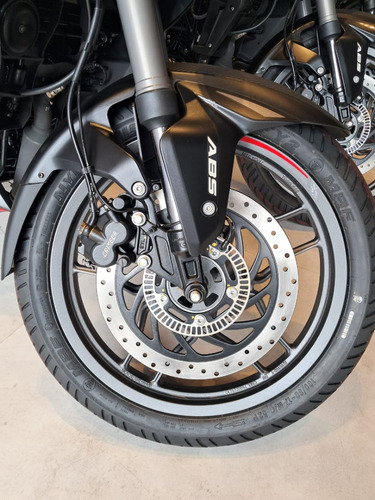 #002 - Bajaj Dominar 160cc - 0km - Yamaha Factor 150cc