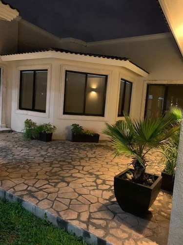 Imagen 7 de 30 de Renta Casa De Un Piso En Mérida !!! Amueblada $11´000,000.00