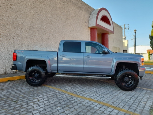 Imagen 2 de 11 de Chevrolet Cheyenne 2014 5.3 2500 Crew Cab Lt 4x4 Mt
