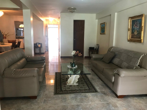 Imagen 2 de 14 de Venta De Towhouse En Colinas Carrizal Sector Golf