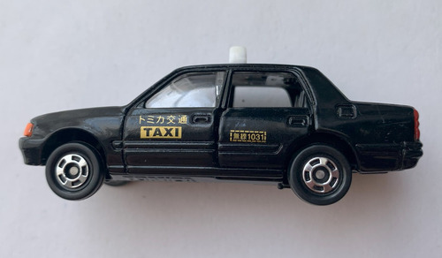 Tomica Tomy 2007 Nº51 Toyota Crown Comfort Taxi Abre Puerta 