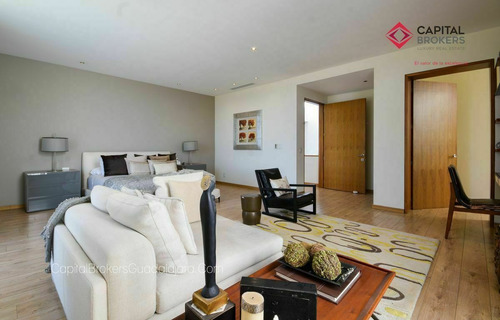 Casa De Lujo En Venta Con Alberca En Zotogrande Zona Andar