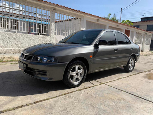 Imagen 1 de 13 de Mitsubishi Signo Full Equipo