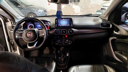 Fiat Cronos 1.8 16v Precision