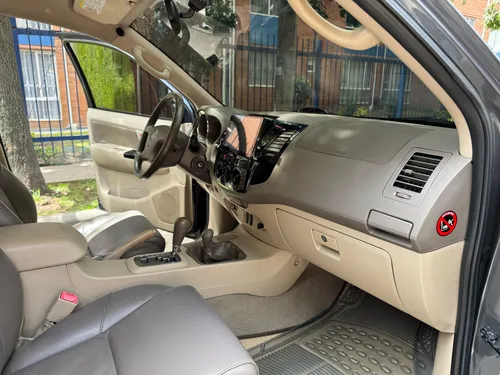 Toyota Fortuner 4.0 Sr5