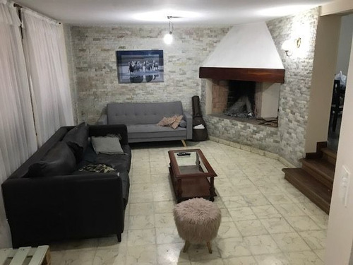 Imagen 2 de 12 de Casa En Lavalle Al 600