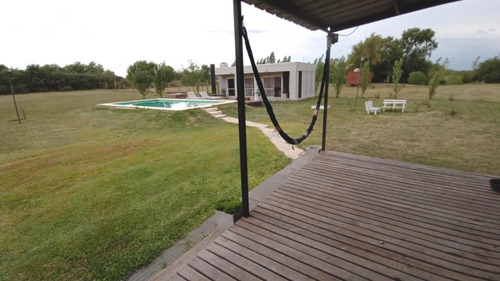 Imagen 8 de 14 de Casa De Campo Con Piscina Pegada A La Ciudad.