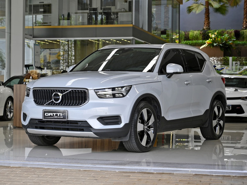 Volvo XC40 2.0 T4 GASOLINA MOMENTUM GEARTRONIC