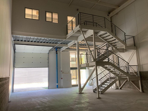 Arriendo Bodega Nueva De 232 M2 En Parque Industrial Sector