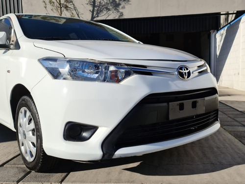 Toyota Yaris Sd Core 2017
