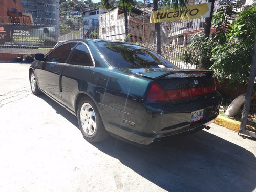 Imagen 4 de 14 de Honda Accord Sincrónico 2 Ptas
