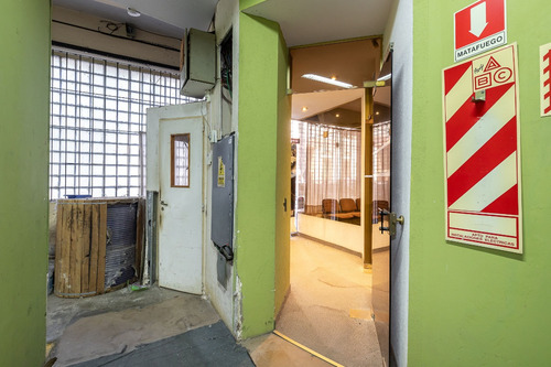 Local, Oficina Y Deposito! Oportunidad Unica En Colegiales!!!