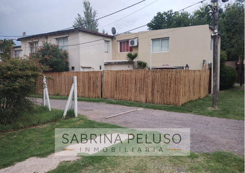 Casa En Barrio Las Acacias