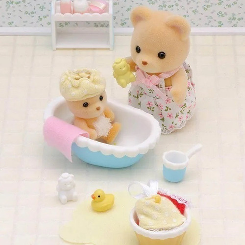 Imagen 2 de 4 de Sylvanian Families - Conjunto De Baño Del Bebe Oso - 5092sy
