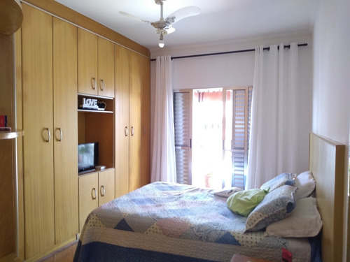 Imagem 5 de 14 de Sobrado Triplex Com 03 Dormitórios(01 Suíte) E 02 Vagas