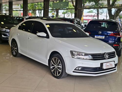 Volkswagen Jetta HIGHLINE TSI