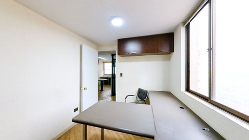 Imagen 10 de 24 de Se Vende Amplia Oficina De 4 Privados