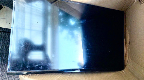 Tv Philips Led 32 Pulgadas Usada Con Hdmi Con Soporte Dpared (Usado)