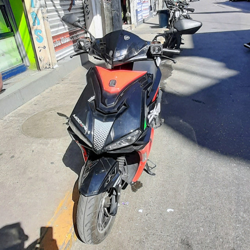 Modena 175cc Con Escape M4 Y Exploradoras