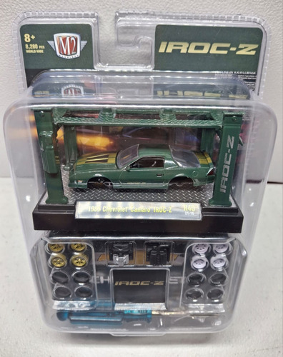 M2 Machines 1985 Chevrolet Camaro Iroc-z 1:64 Verde Oscuro (Usado)