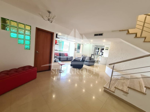 Imagen 2 de 16 de Apartamento Duplex En Las Chimeneas, Res. Holiday Palace Ii Carlos Tona Cod: Lema-703