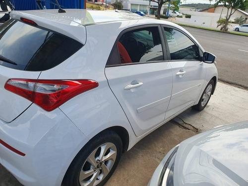 Imagem 5 de 8 de Hyundai Hb20 1.0 Comfort Style 12v Flex 4p Manual