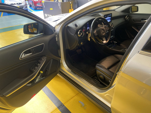 Imagen 22 de 25 de Mercedes Benz Clase Gla 200 Urban 1.6