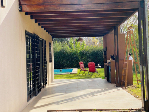 Imagen 13 de 29 de Casa Con Pileta En Roldan - Barrio Tranquilo