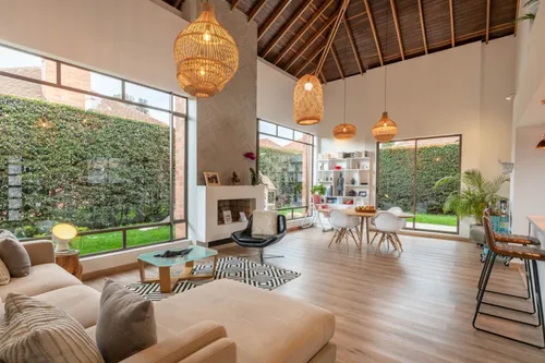 Casa En Venta En Canelon. Cod V15829