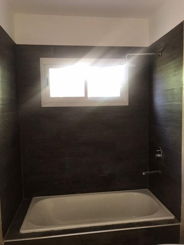 Imagen 27 de 30 de Casa En Venta En El Canton - Golf