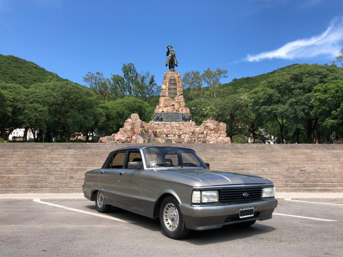 Ford Falcon Deluxe 1983 3.6 Cc Unico