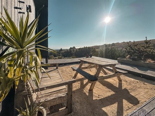 Casa En Venta En Pichilemu, Con Gran Vista Al Mar